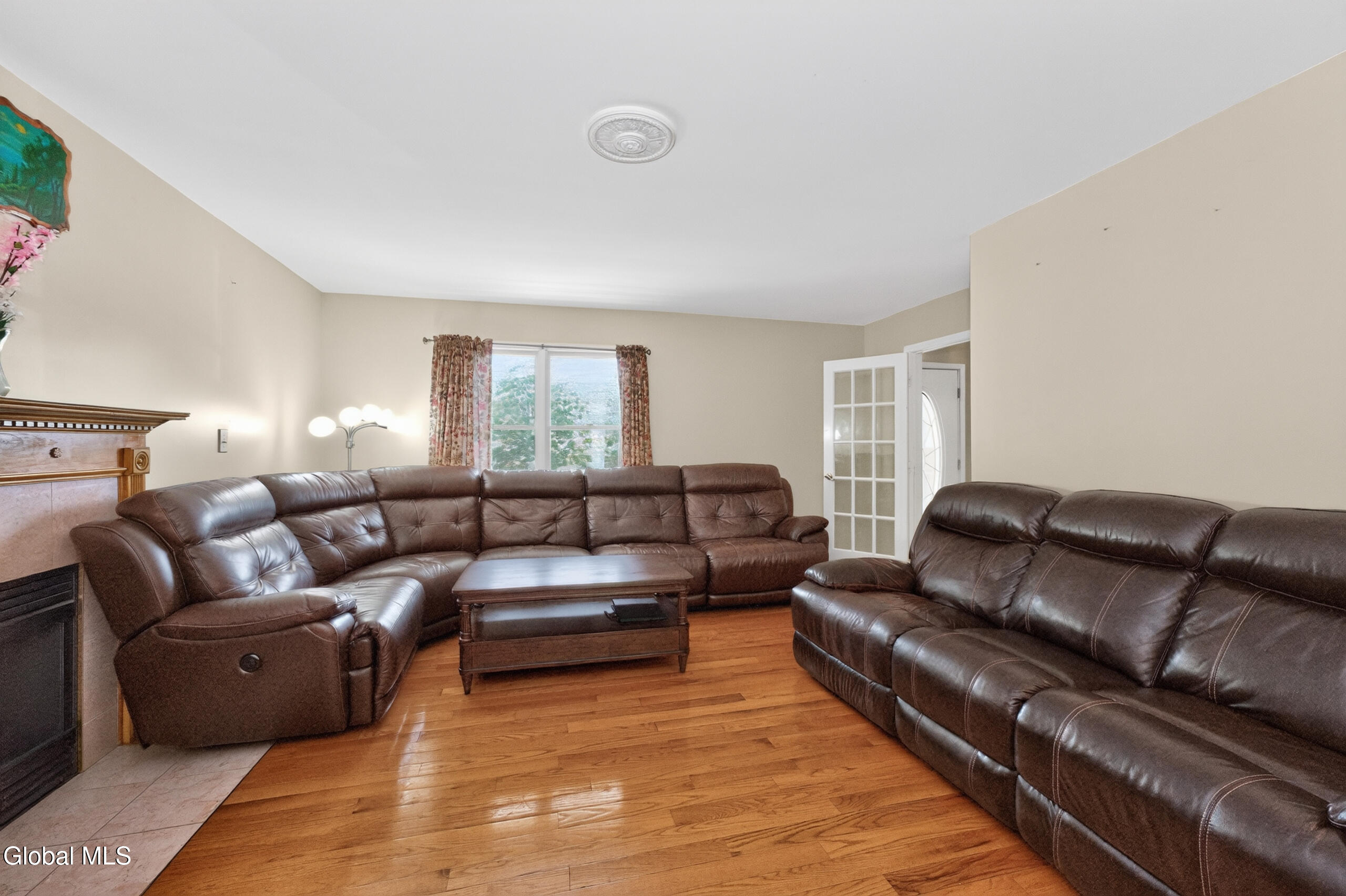 4 Cheshire Court Albany NY 12209