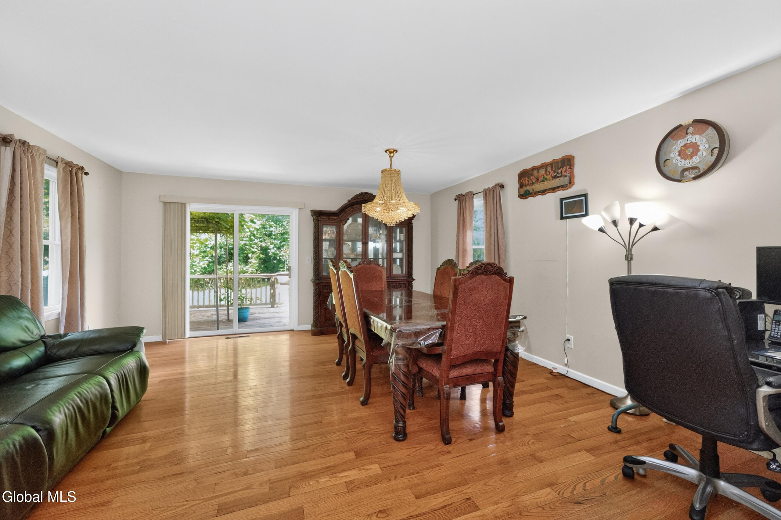 4 Cheshire Court Albany NY 12209