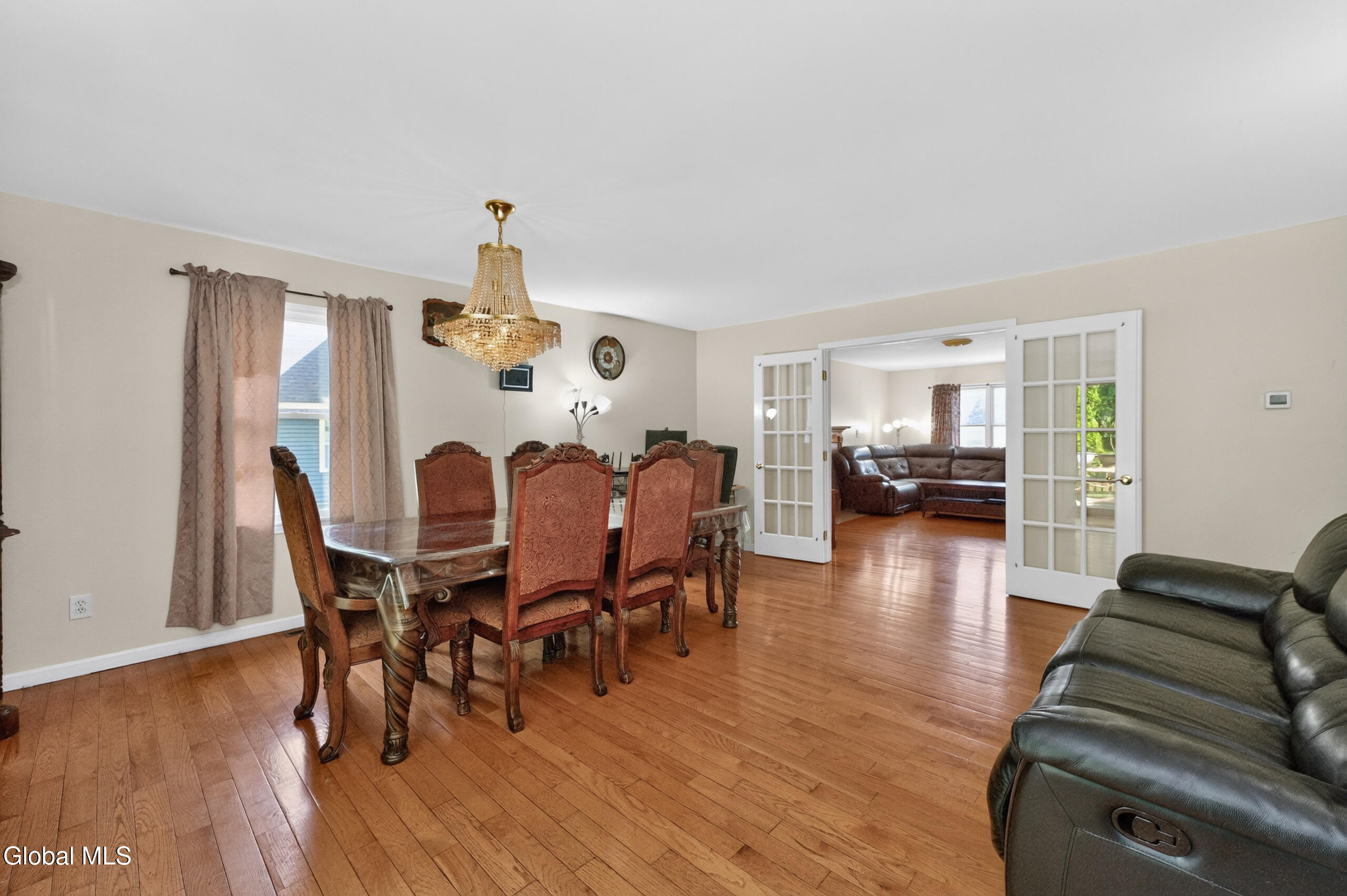 4 Cheshire Court Albany NY 12209