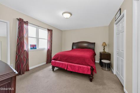 4 Cheshire Court Albany NY 12209