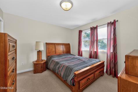 4 Cheshire Court Albany NY 12209