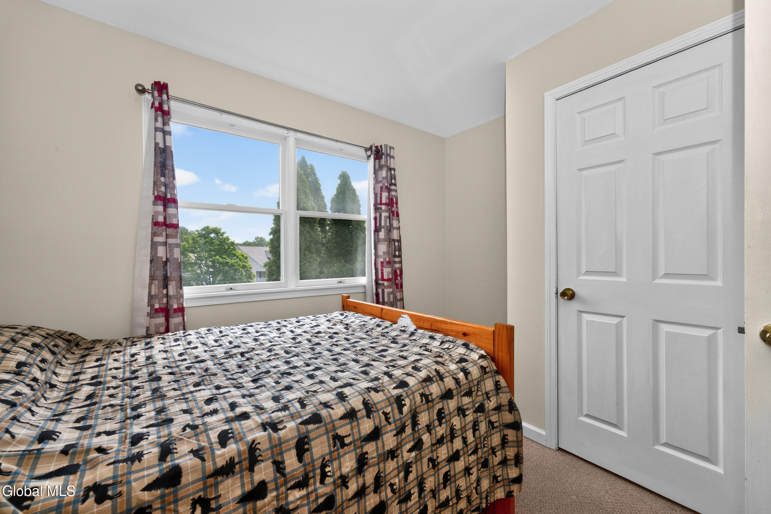 4 Cheshire Court Albany NY 12209