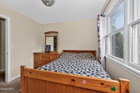 4 Cheshire Court Albany NY 12209