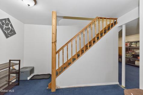 4 Cheshire Court Albany NY 12209