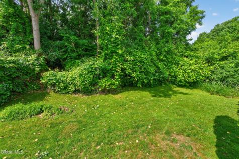 4 Cheshire Court Albany NY 12209