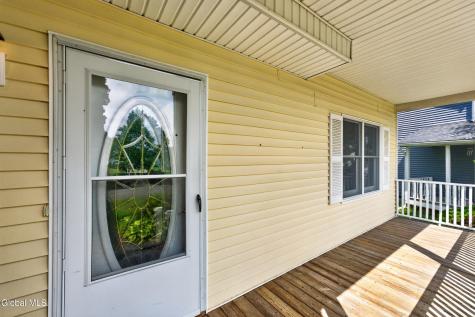 4 Cheshire Court Albany NY 12209
