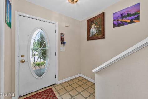 4 Cheshire Court Albany NY 12209