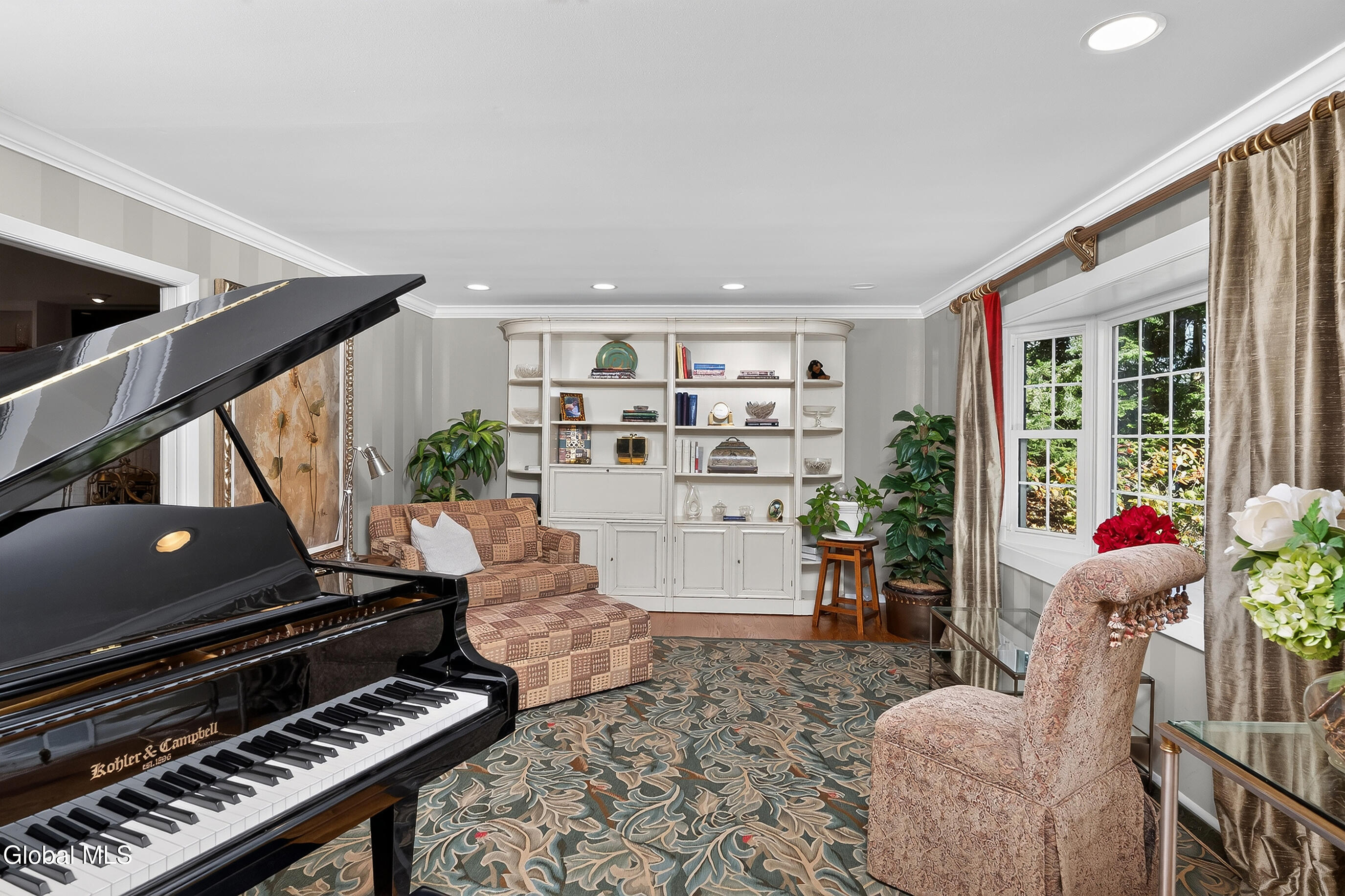 20 Axbridge Lane Delmar NY 12054