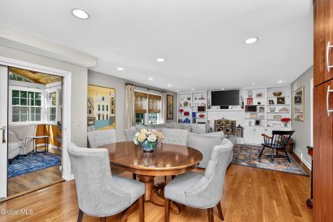 20 Axbridge Lane Delmar NY 12054