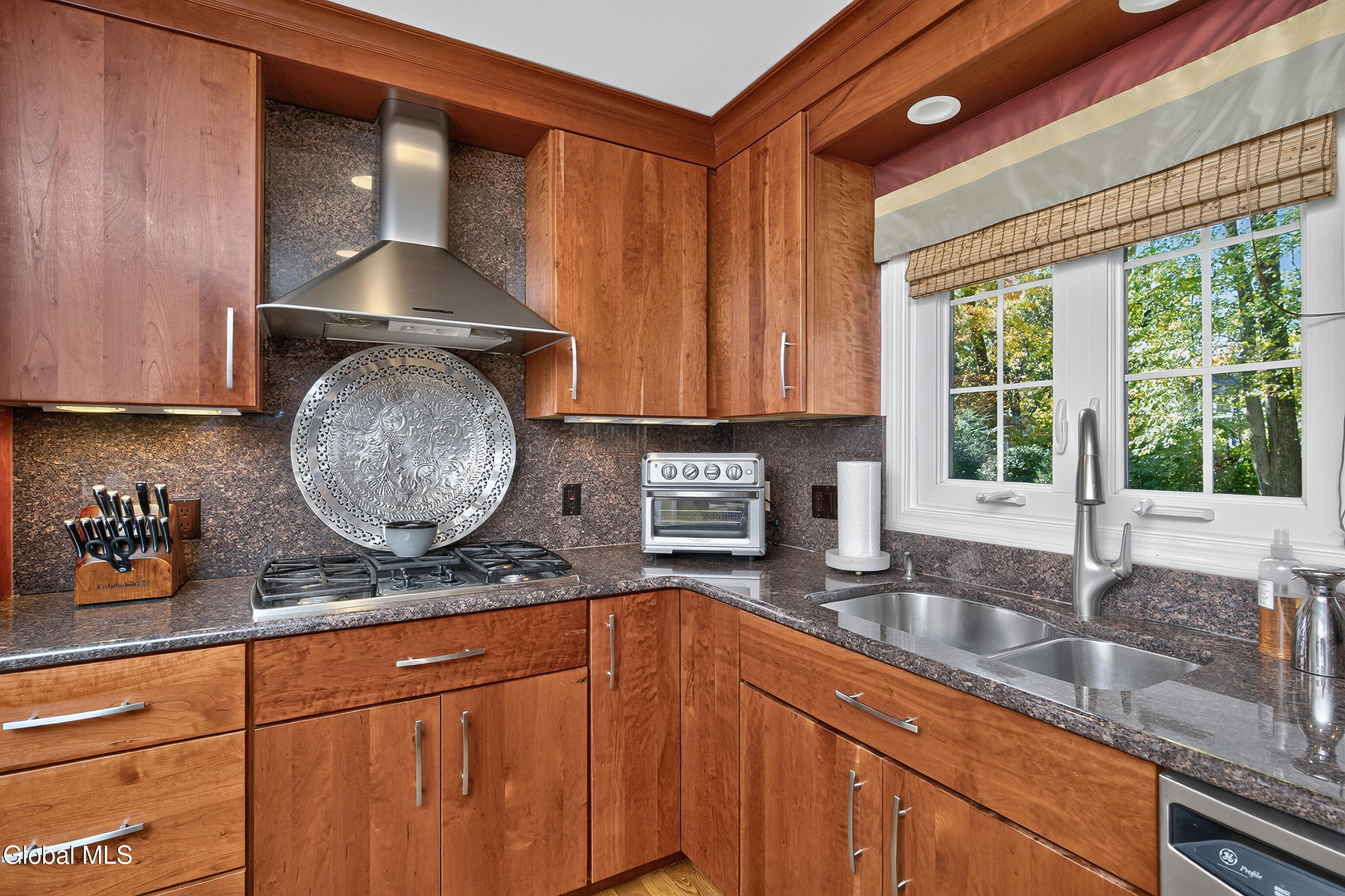 20 Axbridge Lane Delmar NY 12054