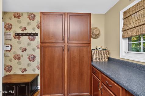 20 Axbridge Lane Delmar NY 12054