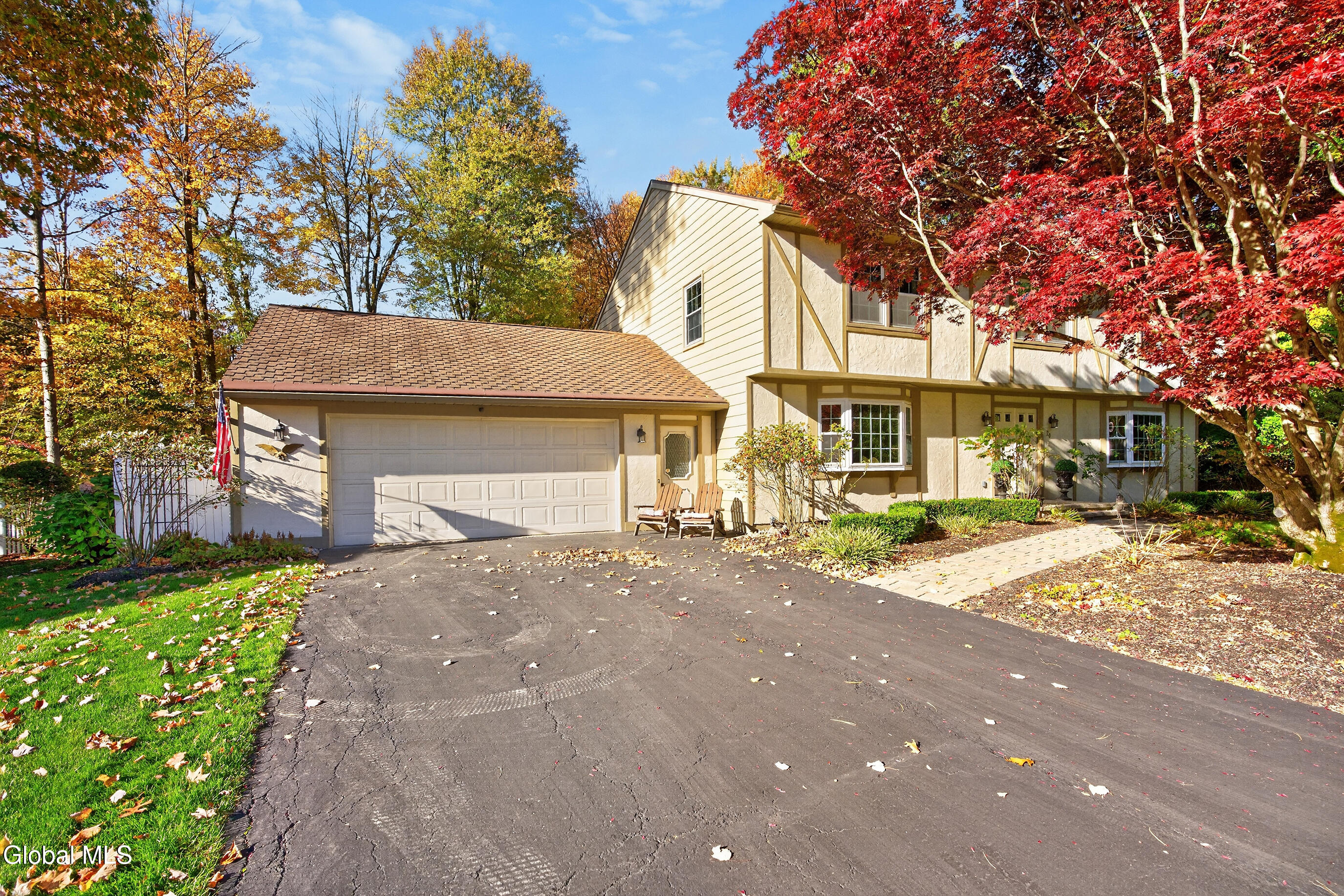 20 Axbridge Lane Delmar NY 12054