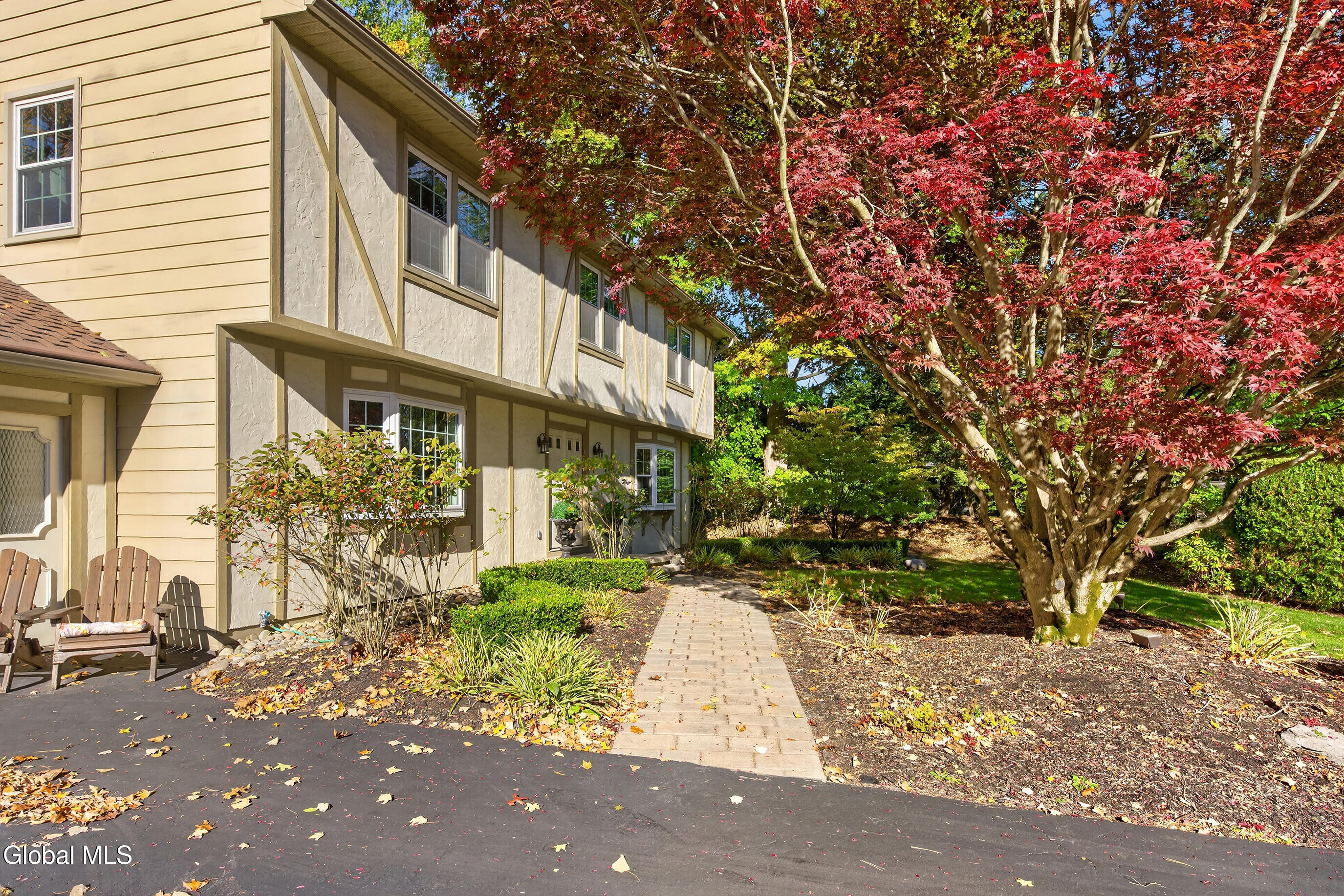 20 Axbridge Lane Delmar NY 12054