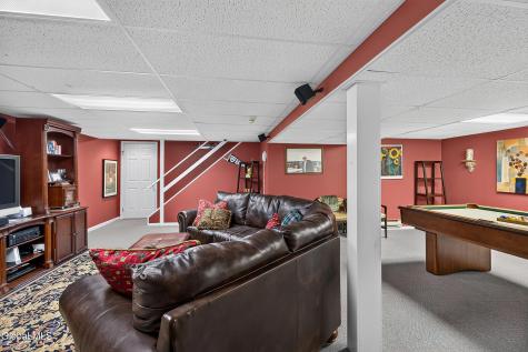 20 Axbridge Lane Delmar NY 12054