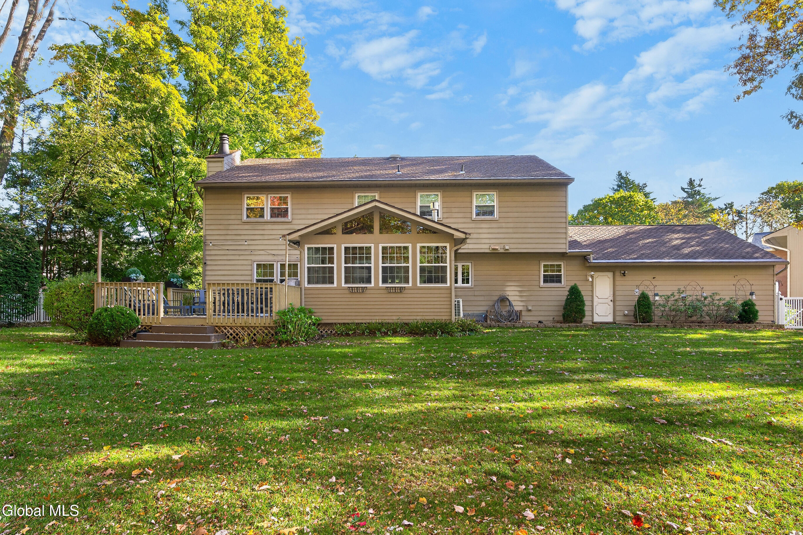 20 Axbridge Lane Delmar NY 12054