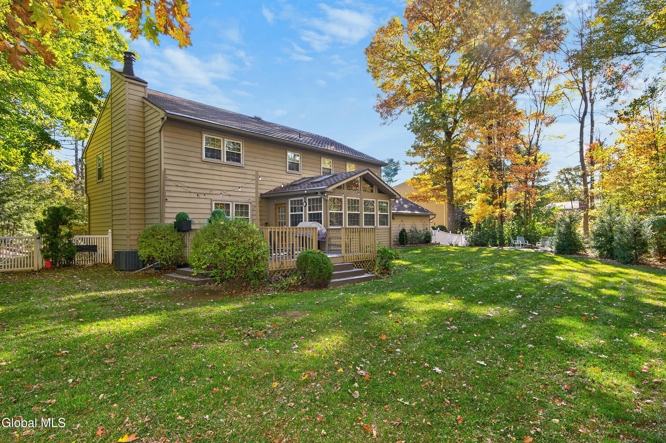 20 Axbridge Lane Delmar NY 12054