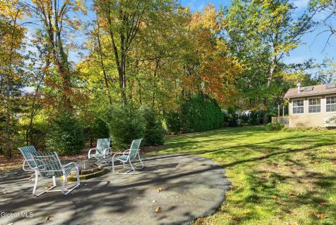 20 Axbridge Lane Delmar NY 12054