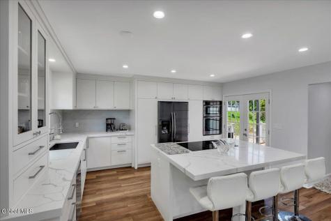 15 Youngs Place Latham NY 12110