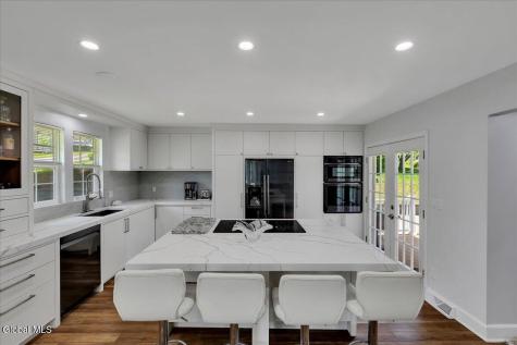 15 Youngs Place Latham NY 12110