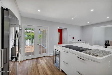 15 Youngs Place Latham NY 12110