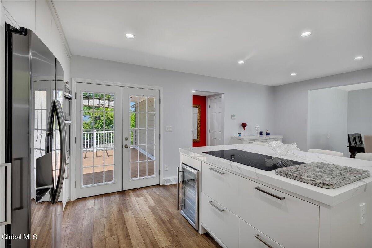15 Youngs Place Latham NY 12110