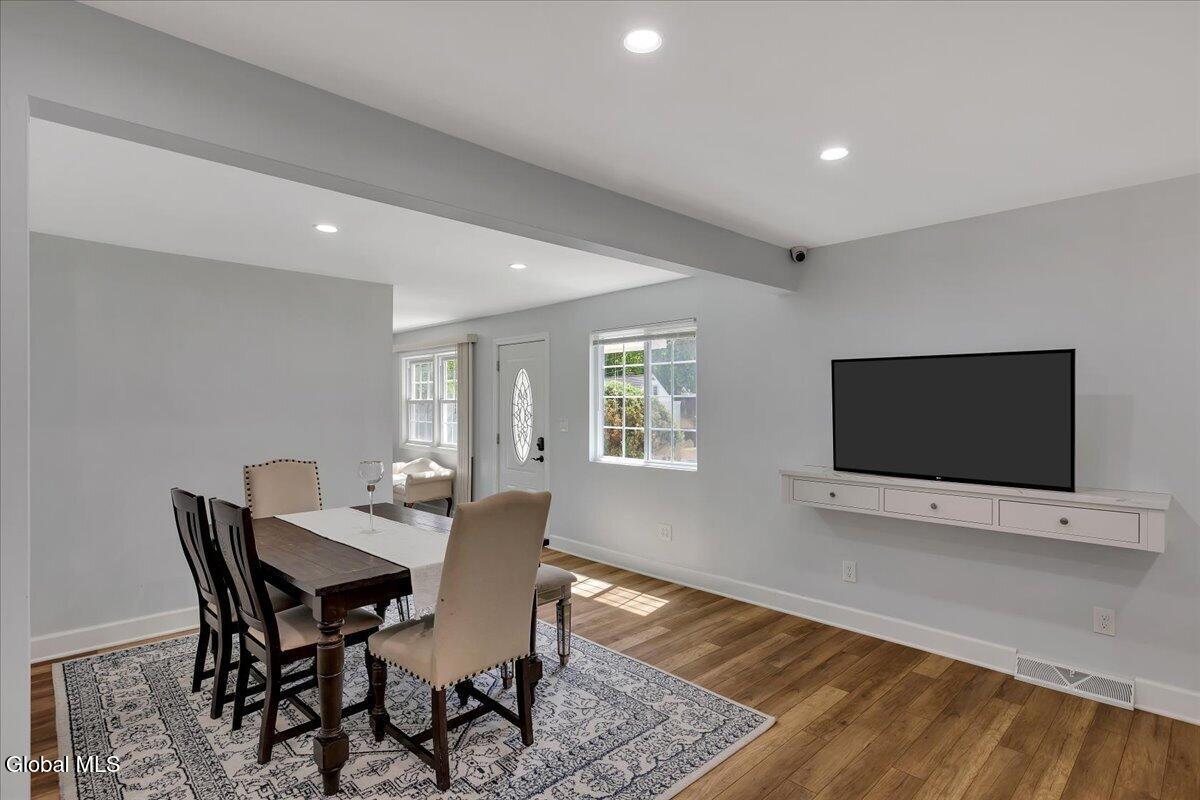 15 Youngs Place Latham NY 12110