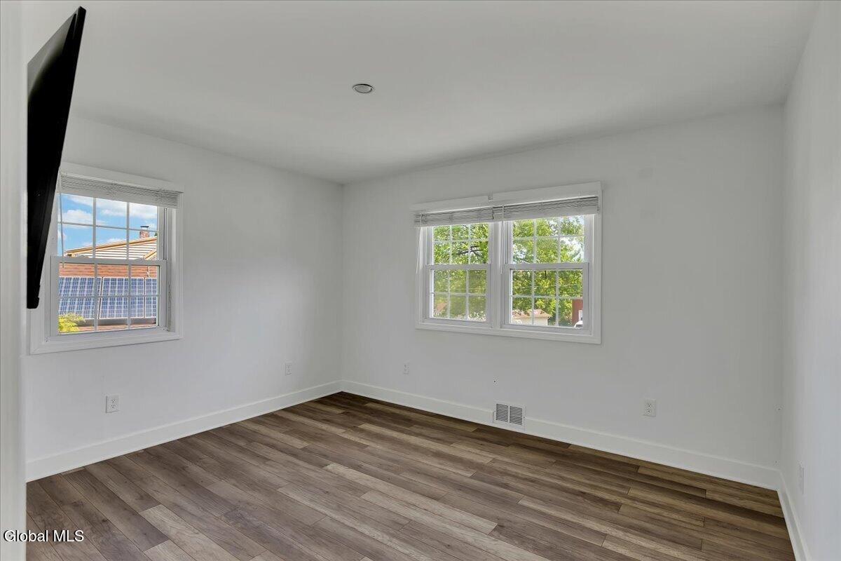 15 Youngs Place Latham NY 12110