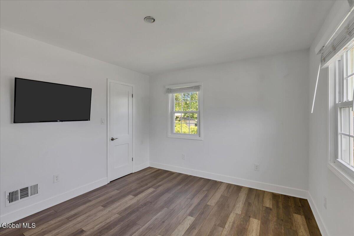 15 Youngs Place Latham NY 12110