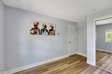 15 Youngs Place Latham NY 12110