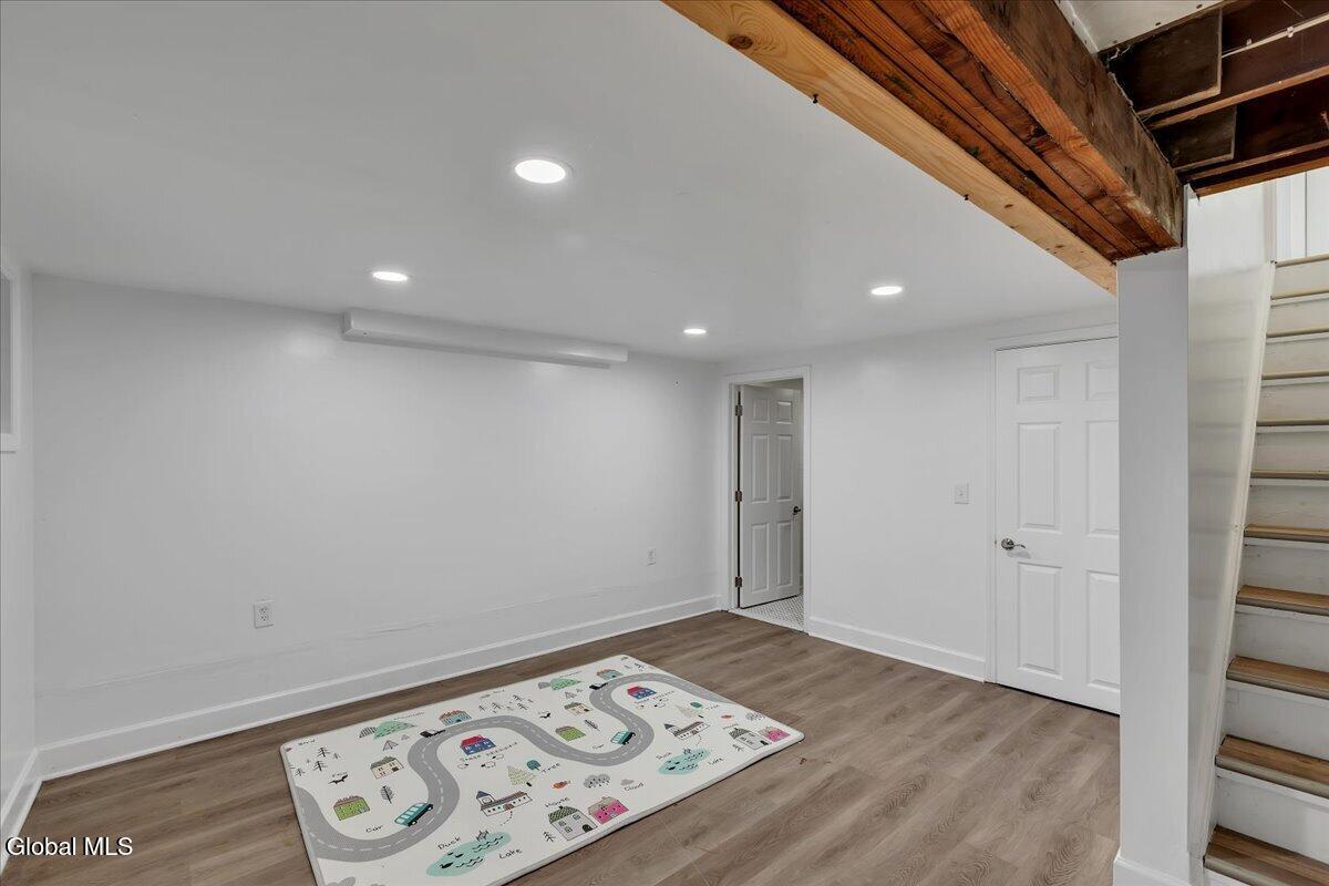 15 Youngs Place Latham NY 12110