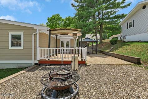 15 Youngs Place Latham NY 12110