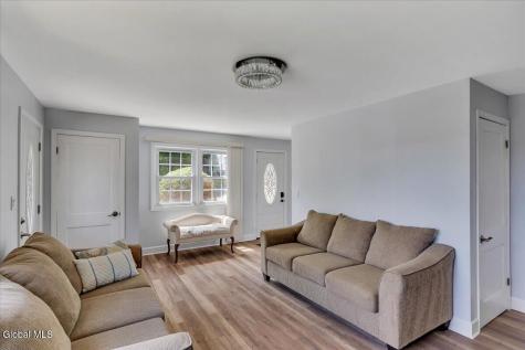 15 Youngs Place Latham NY 12110
