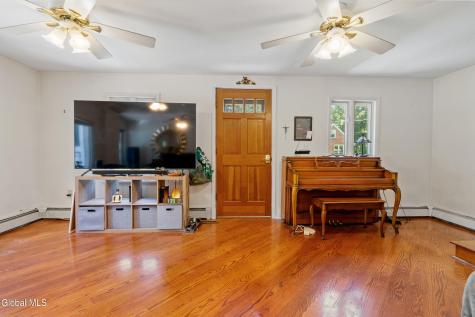 146 Haigh Road Glenville NY 12302