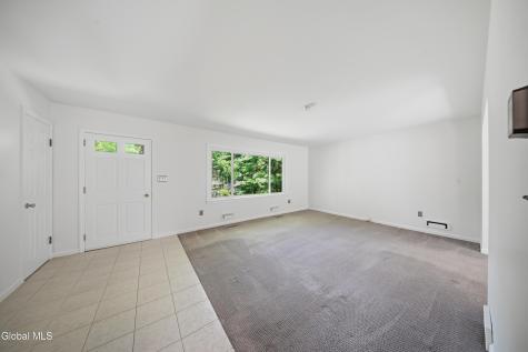 9 W Skyview Drive Cohoes NY 12047