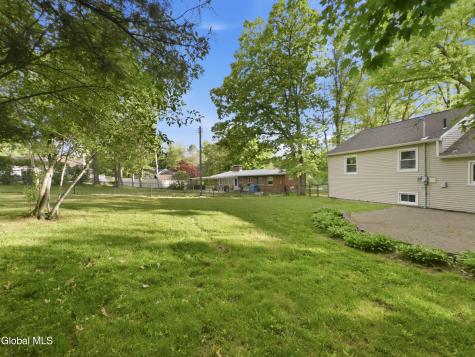 9 W Skyview Drive Cohoes NY 12047