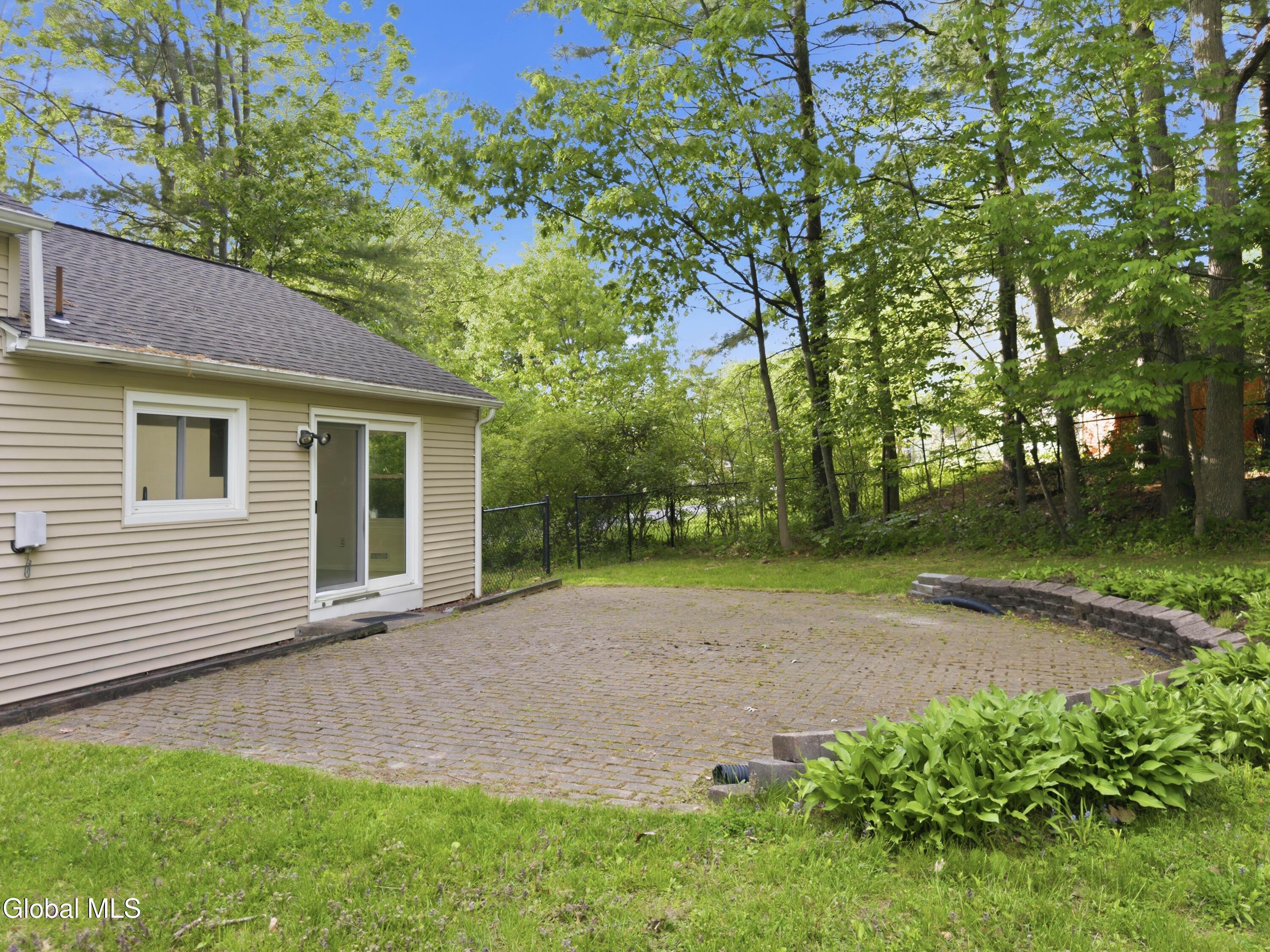 9 W Skyview Drive Cohoes NY 12047