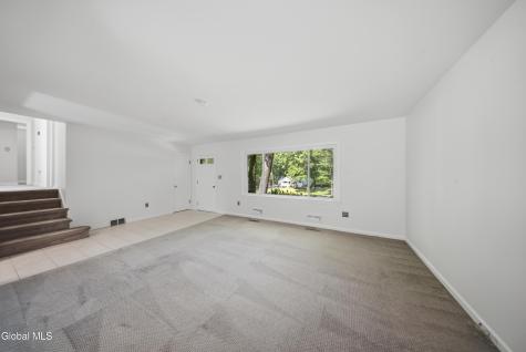 9 W Skyview Drive Cohoes NY 12047
