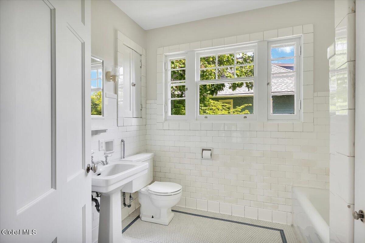 143 Manning Boulevard Albany NY 12203
