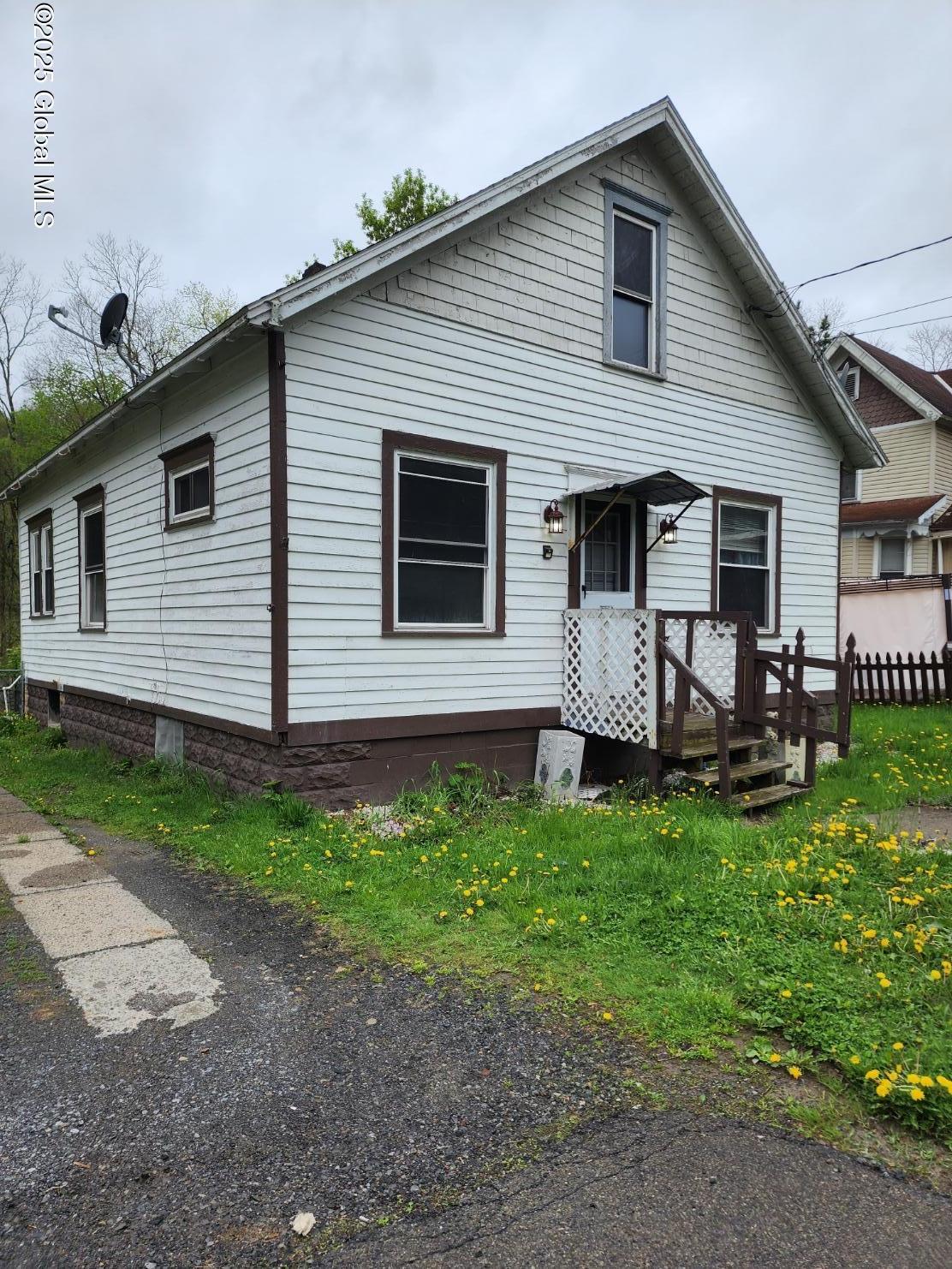31 Ft Johnson Avenue Fort Johnson NY 12070