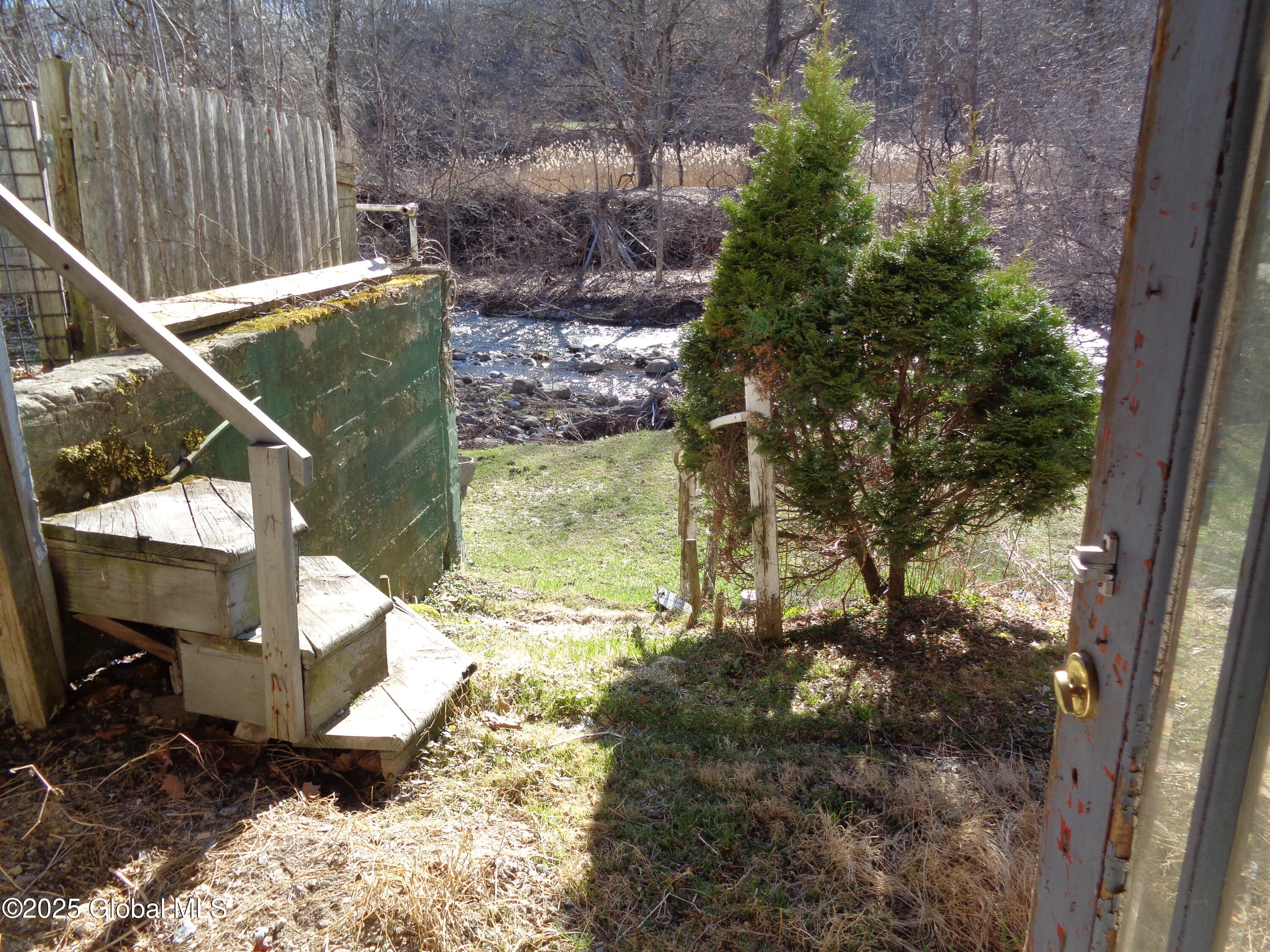 31 Ft Johnson Avenue Fort Johnson NY 12070