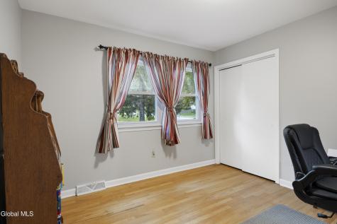 1270 Fox Hollow Road Schenectady NY 12309
