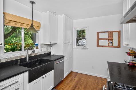 18 E Fernbank Avenue Delmar NY 12054