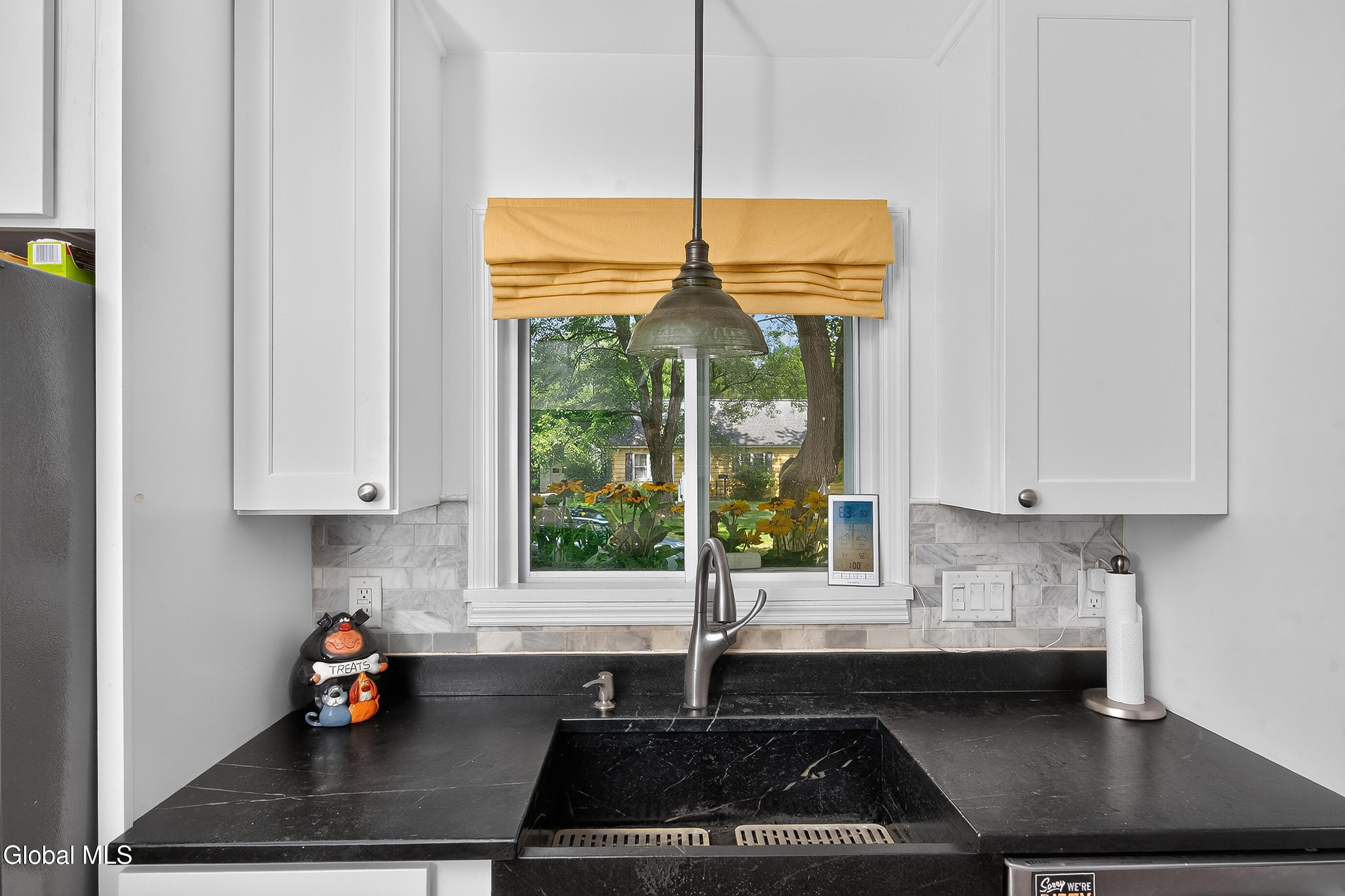 18 E Fernbank Avenue Delmar NY 12054