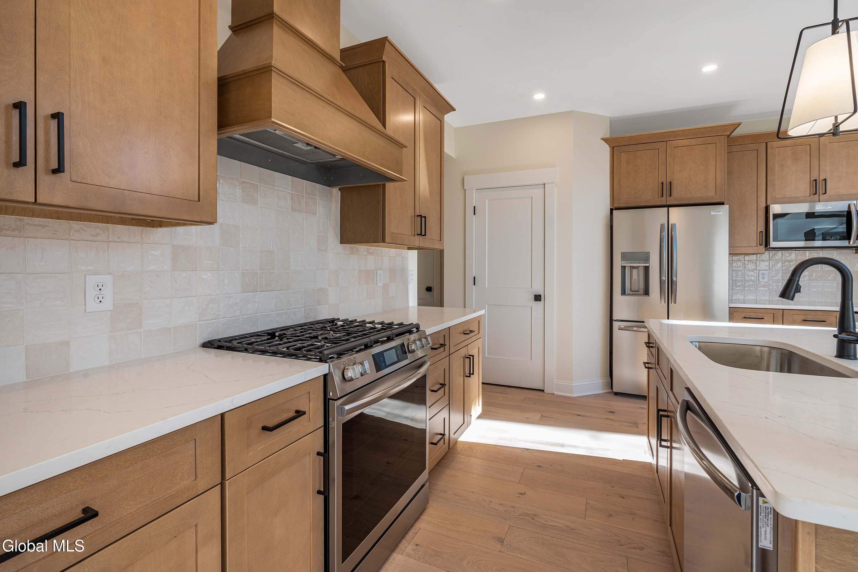 73 Ashtree Lane Niskayuna NY 12309