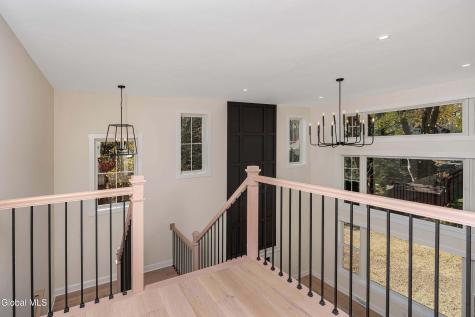 73 Ashtree Lane Niskayuna NY 12309