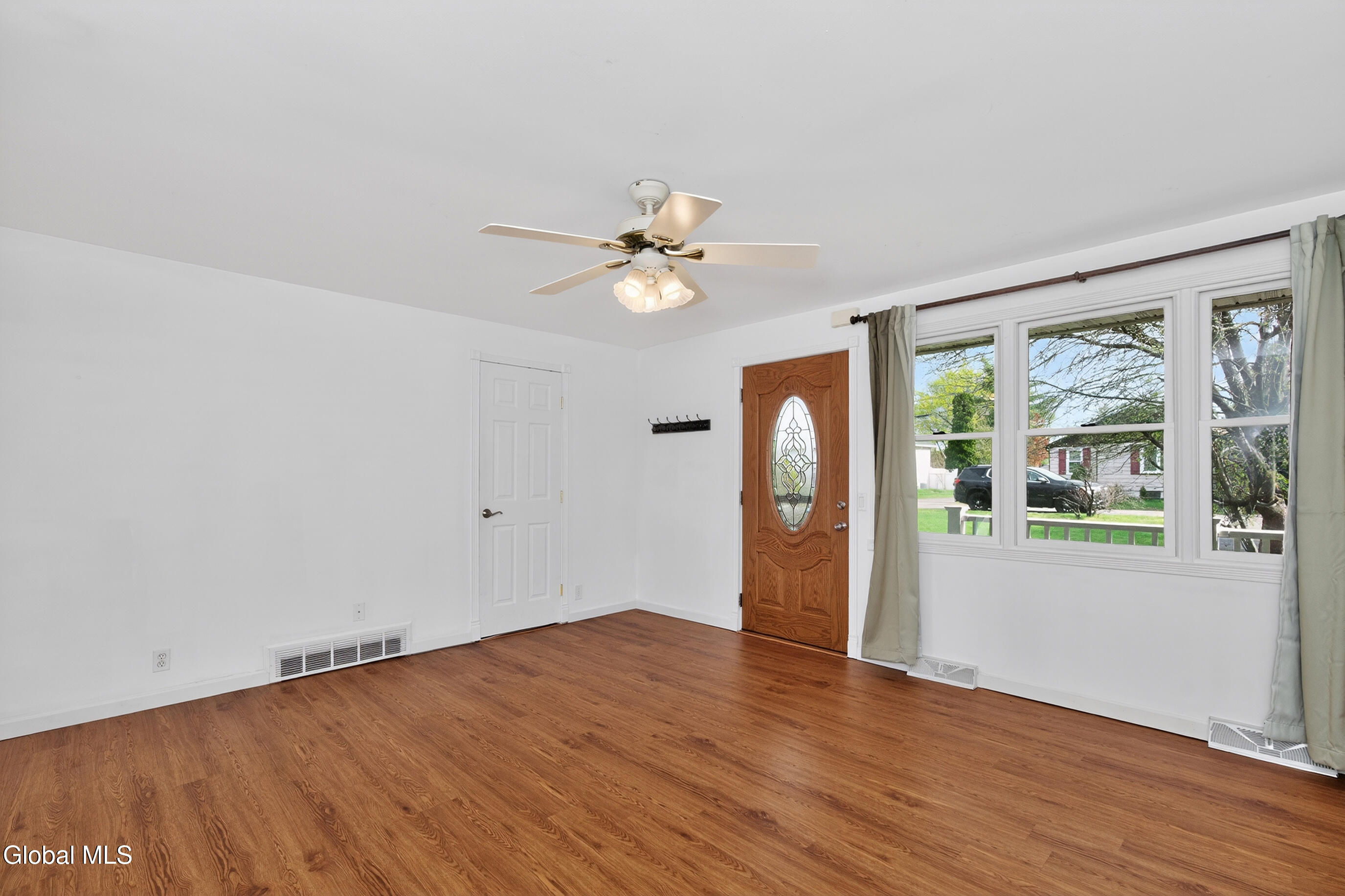 19 Wisconsin Avenue Rensselaer NY 12144