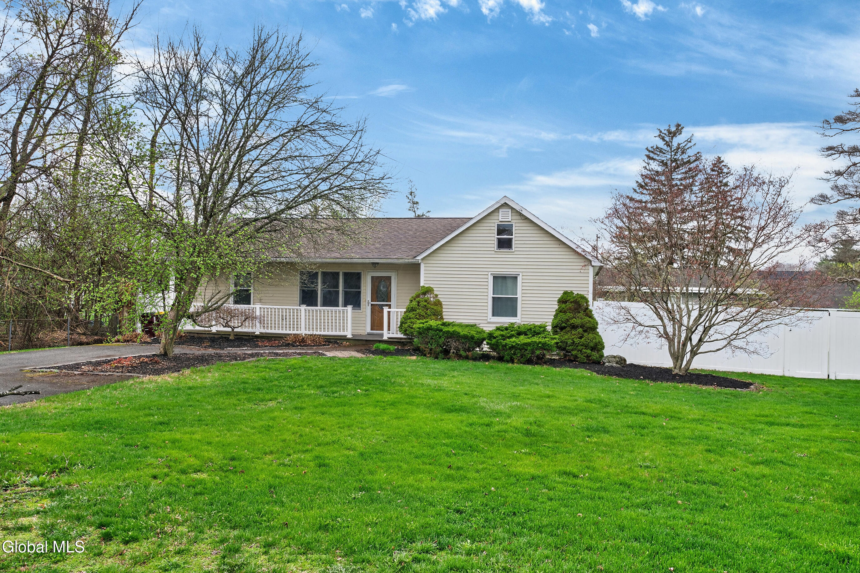 19 Wisconsin Avenue Rensselaer NY 12144