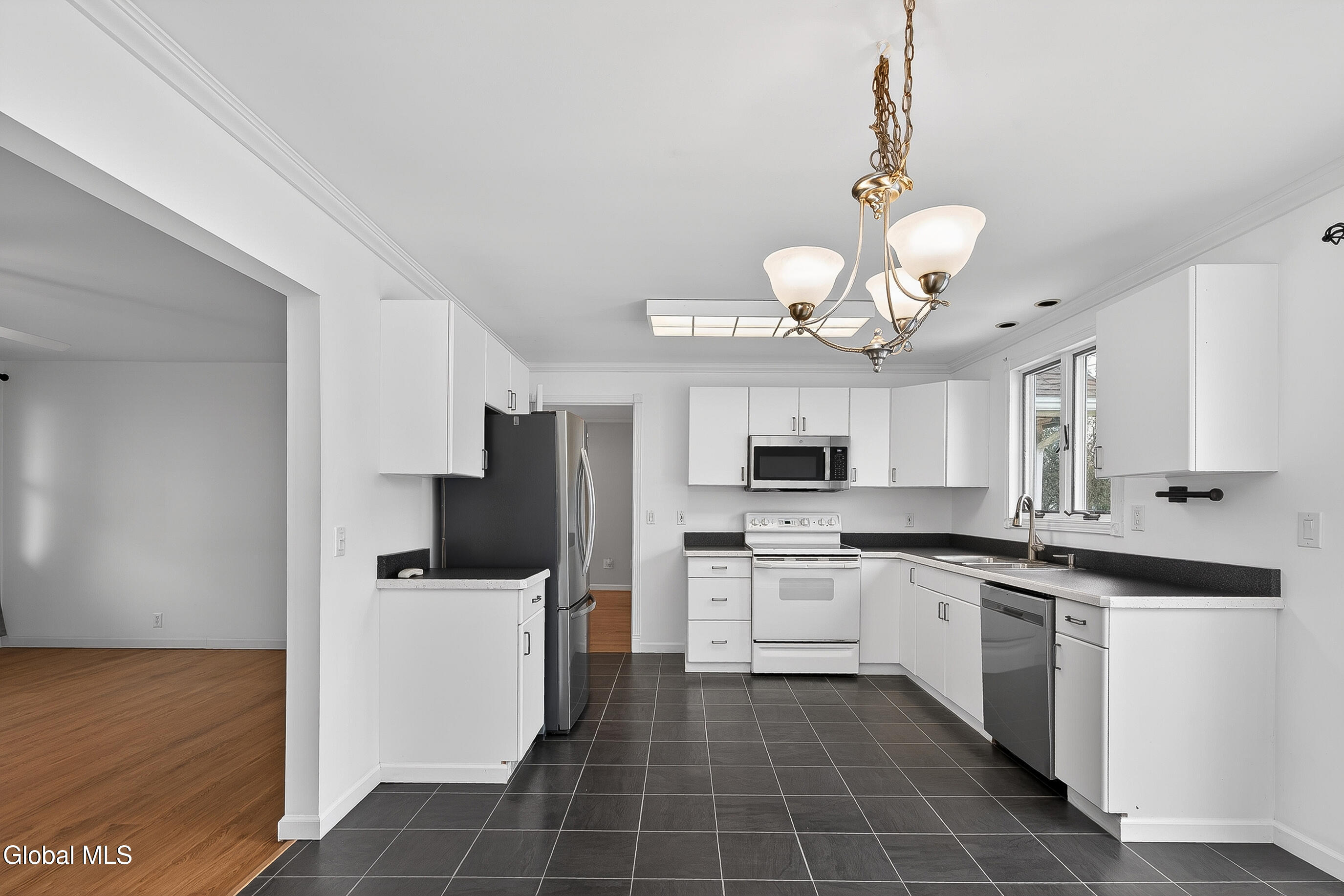 19 Wisconsin Avenue Rensselaer NY 12144