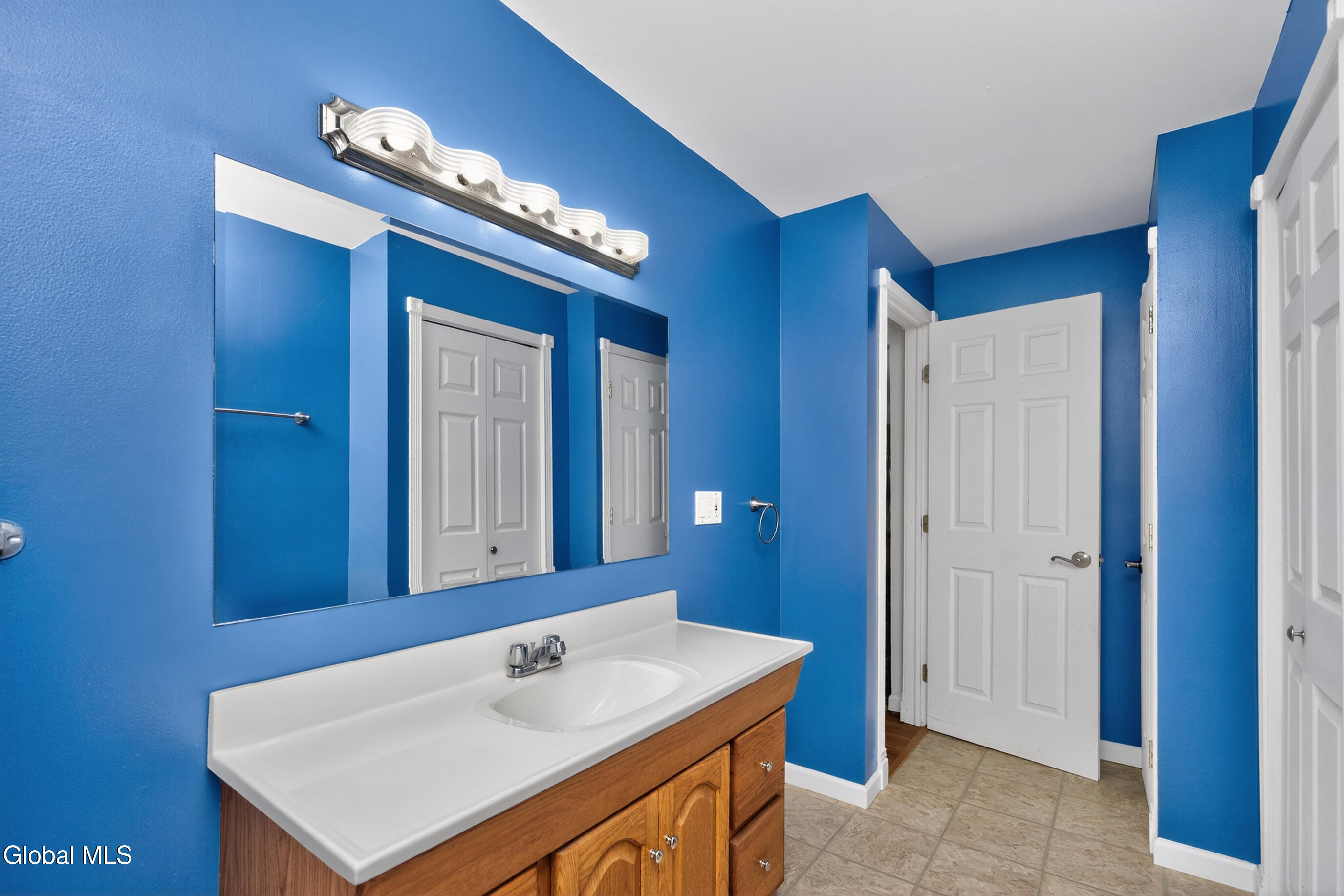 19 Wisconsin Avenue Rensselaer NY 12144