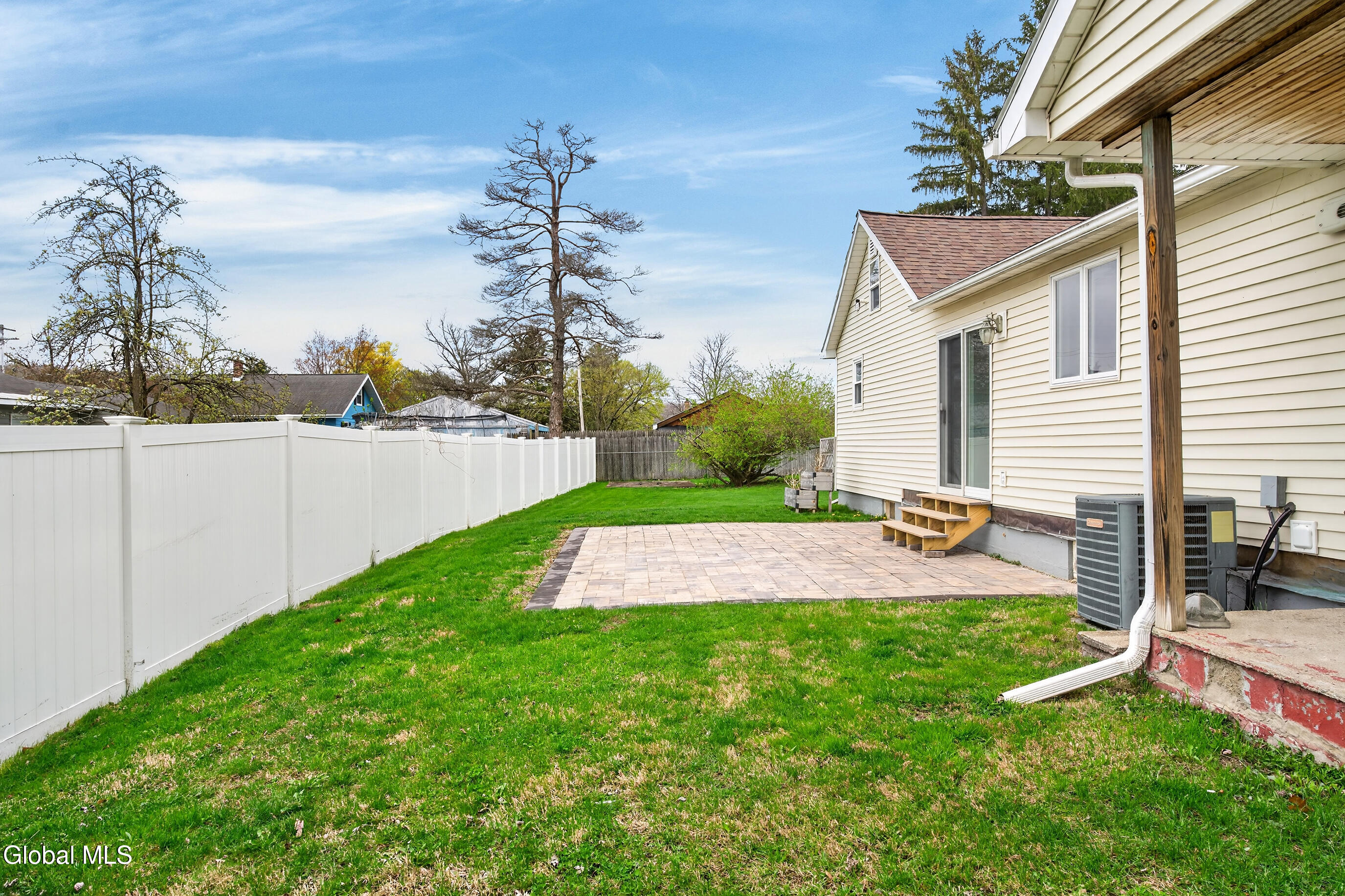 19 Wisconsin Avenue Rensselaer NY 12144